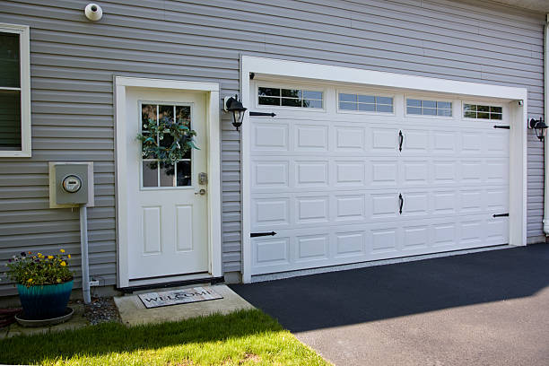 24/7 Emergency Garage Door Roller Replacement experts in Escalon, CA